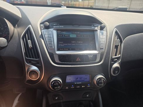 Used 2011 Hyundai Tucson Limited w/ Premium Pkg 3 AWD/4WD image 10