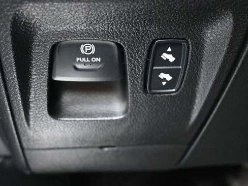 Used 2021 RAM 1500 Laramie w/ Off Road Group image 20