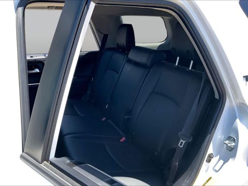 Used 2019 Toyota 4Runner SR5 AWD/4WD image 20