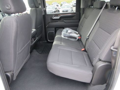 Used 2024 Chevrolet Silverado 3500 LT w/ Convenience Package image 16