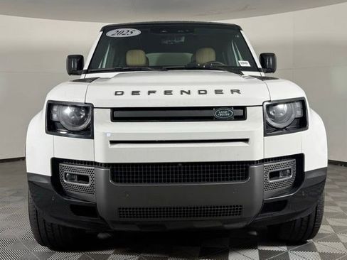 Certified 2025 Land Rover Defender 110 V8 AWD/4WD image 11