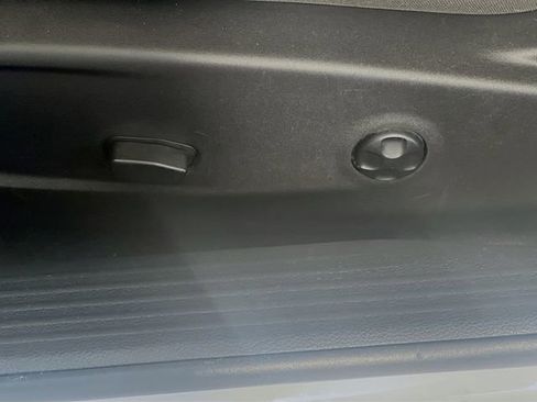 Used 2018 Dodge Challenger R/T image 13