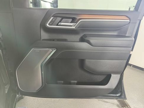 Used 2025 GMC Sierra 3500 Denali w/ Denali Reserve Package AWD/4WD image 21