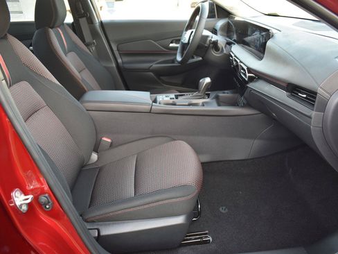 New 2026 Nissan Sentra SR FWD image 52