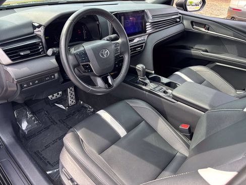 Used 2025 Toyota Camry SE w/ Convenience Package AWD/4WD image 17