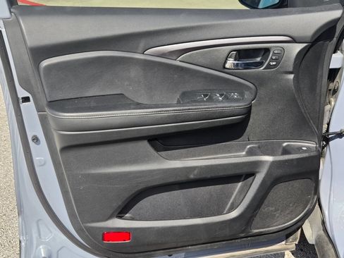 Used 2023 Honda Ridgeline RTL image 10