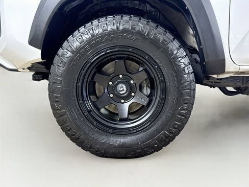 Certified 2021 Toyota Tacoma TRD Off-Road w/ Technology Package AWD/4WD image 26