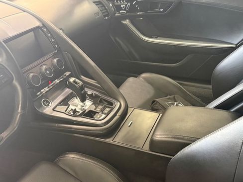 Used 2018 Jaguar F-TYPE R-Dynamic image 25