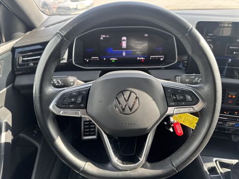 Used 2025 Volkswagen Jetta Sport FWD image 12
