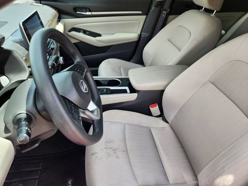 Used 2023 Nissan Altima 2.5 SV FWD image 11