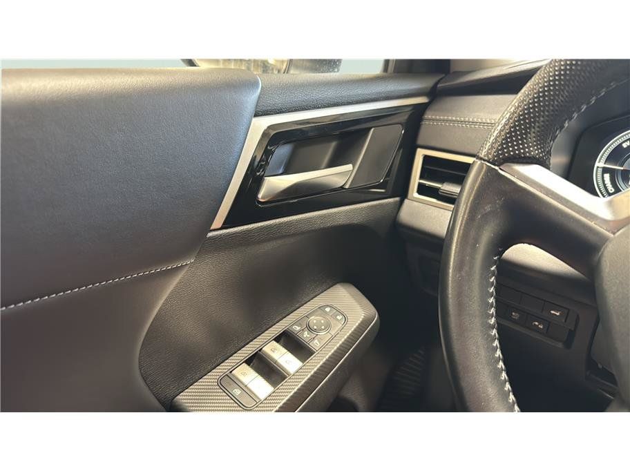 Used 2024 Mitsubishi Outlander Ralliart AWD/4WD image 32
