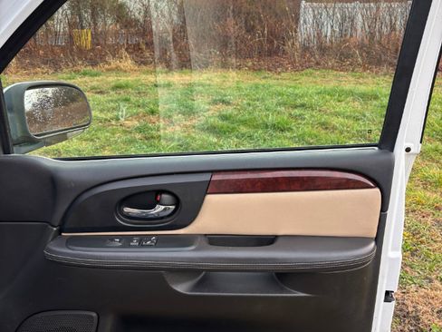 Used 2009 Saab 9-7X 5.3i image 17