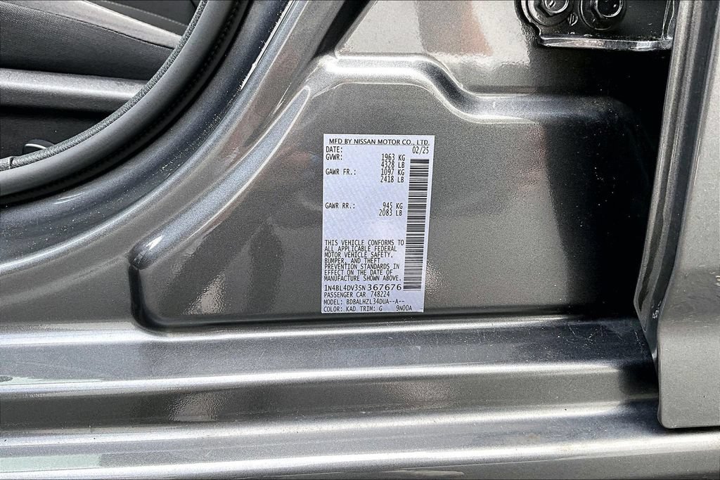 Used 2025 Nissan Altima 2.5 SV FWD image 17