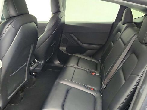 Used 2021 Tesla Model Y Long Range image 25
