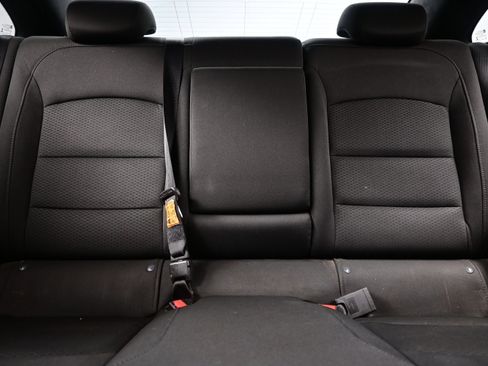 Used 2016 Chevrolet Malibu LT FWD image 16