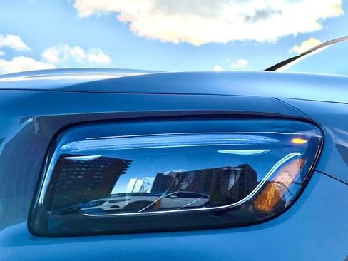 Certified 2026 Mercedes-Benz GLB 250 4MATIC image 9