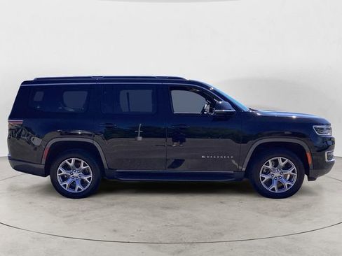 Used 2022 Jeep Wagoneer Series II AWD/4WD image 6