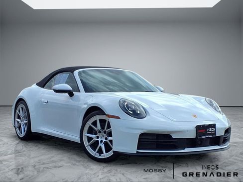 Used 2025 Porsche 911 Carrera RWD image 1