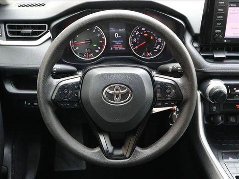 Used 2022 Toyota RAV4 LE AWD/4WD image 12