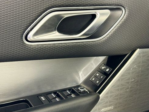 Used 2019 Land Rover Range Rover Velar R-Dynamic SE image 22