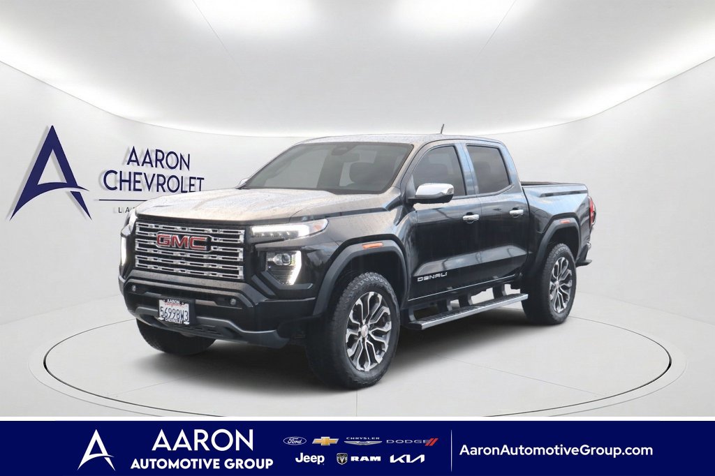 Used 2023 GMC Canyon Denali w/ Denali Black Edition AWD/4WD image 1