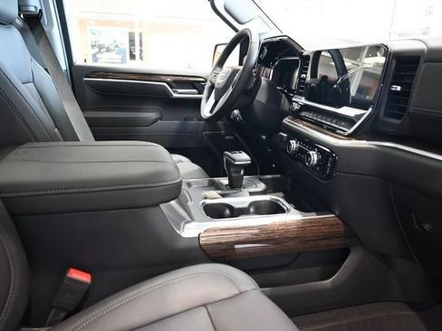 New 2026 GMC Sierra 1500 Elevation w/ Elevation Premium Package AWD/4WD image 16