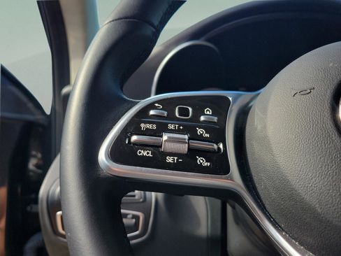 Certified 2022 Mercedes-Benz GLC 300 image 30