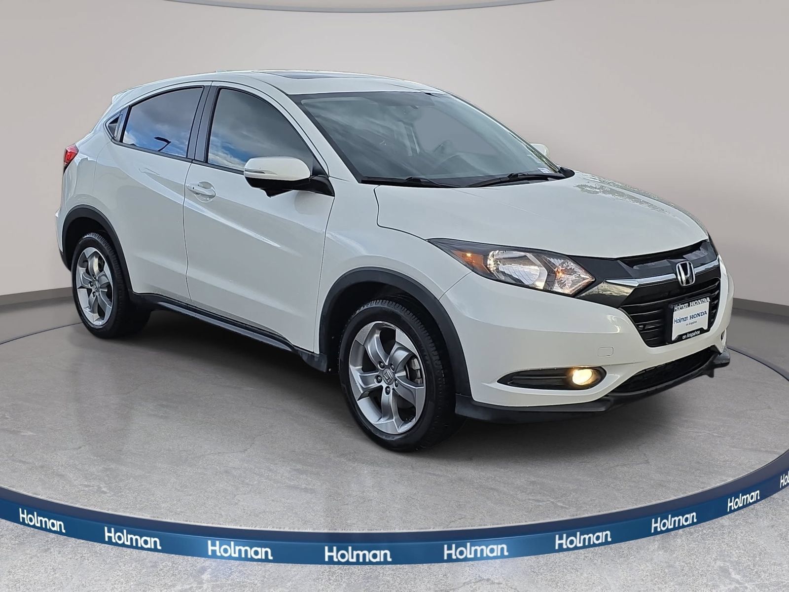 Used 2017 Honda HR-V EX image 4