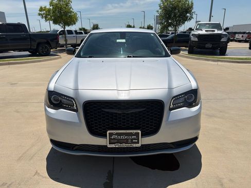 Used 2023 Chrysler 300 Touring w/ Sport Appearance Package RWD image 8