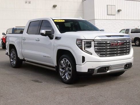 Used 2022 GMC Sierra 1500 Denali w/ Denali Reserve Package image 3