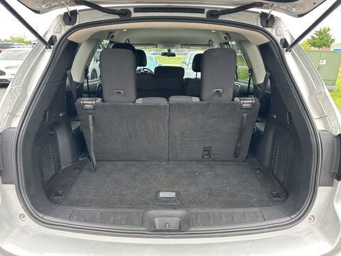 Used 2018 Nissan Pathfinder S AWD/4WD image 9