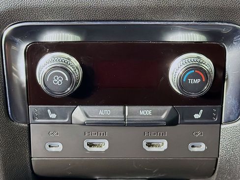 Used 2024 GMC Yukon Denali Ultimate AWD/4WD image 23