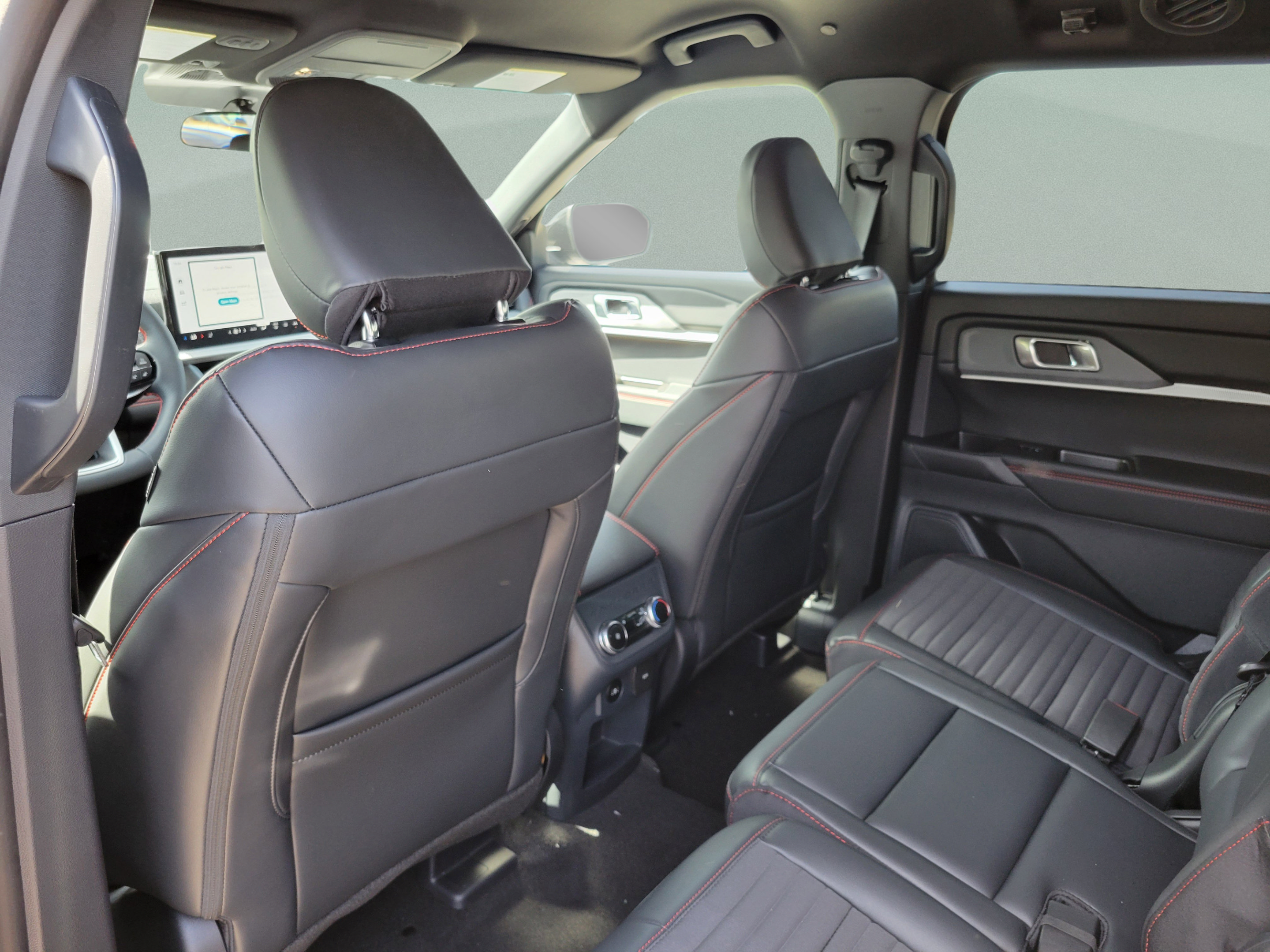 New 2026 Ford Explorer ST-Line w/ ST-Line Street Pack RWD image 23