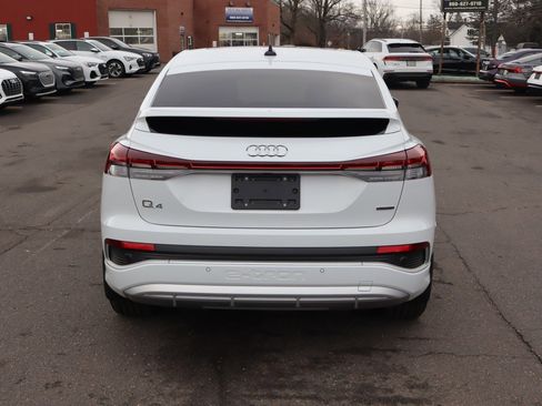 Used 2025 Audi Q4 e-tron Premium w/ Convenience Package image 6