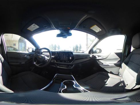 Used 2025 Chevrolet Equinox LT image 41