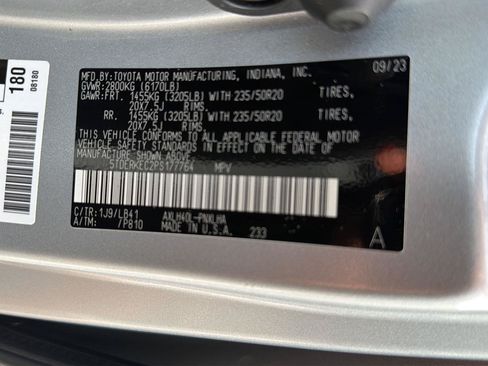 Used 2023 Toyota Sienna Platinum FWD image 43