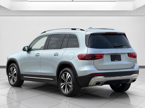 Used 2026 Mercedes-Benz GLB 250 image 4