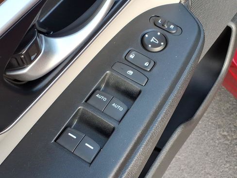 Used 2022 Honda CR-V Touring image 14