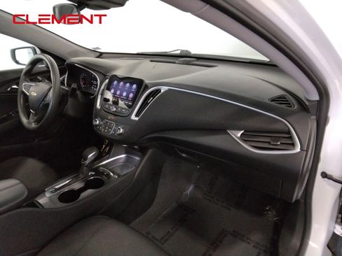 Used 2023 Chevrolet Malibu LT w/ Driver Confidence Package image 39