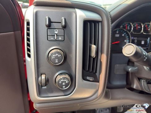 Used 2018 GMC Sierra 1500 SLT AWD/4WD image 27