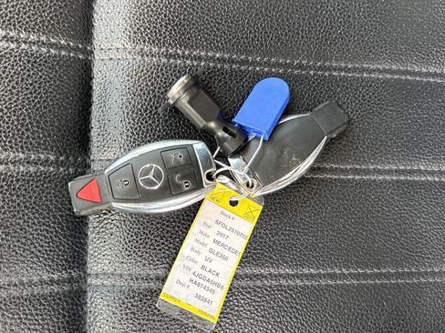 Used 2017 Mercedes-Benz GLE 350 4MATIC image 29