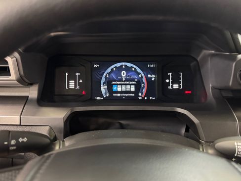 Certified 2026 Toyota Tacoma SR5 AWD/4WD image 10