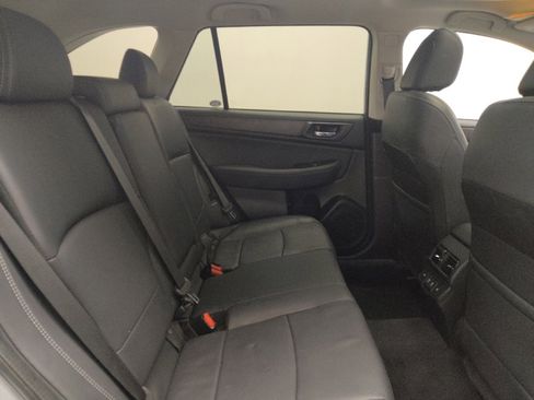 Used 2019 Subaru Outback 3.6R Limited image 19