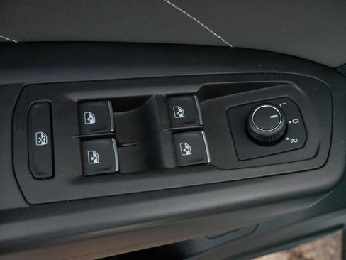 Certified 2023 Volkswagen Atlas SE image 19