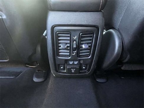 Used 2023 Dodge Durango GT image 14