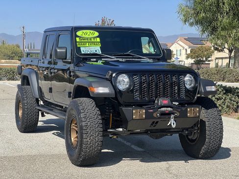 Used 2020 Jeep Gladiator Sport w/ Quick Order Package 24S image 3