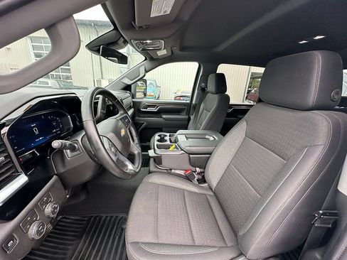 Used 2026 Chevrolet Silverado 2500 LT AWD/4WD image 3