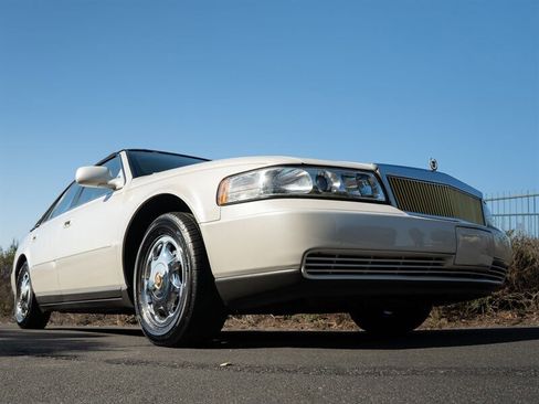 Used 1999 Cadillac Seville SLS w/ Personalization Pkg image 5