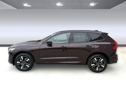 New 2026 Volvo XC60 B5 Core w/ Climate Package image 2