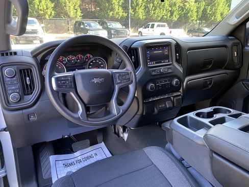 Used 2022 Chevrolet Silverado 1500 Custom Trail Boss w/ Safety Confidence Package AWD/4WD image 31